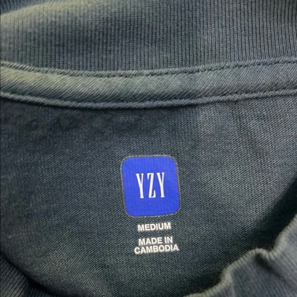 YEEZY GAP Dove 3/4 Sleeve Tee
Dark Blue ( OVERSIZED ) - Picture 5 of 7